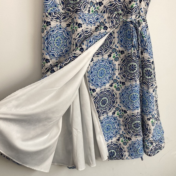 Harper Heritage| Off-white Patterned Wrap Dress sz M - Picture 3 of 8